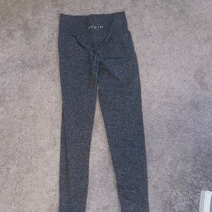 NVGTN scrunch butt leggings